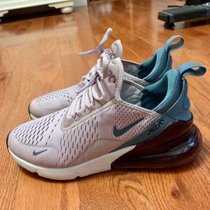 Nike Air Max 270 (Women’s Size 9.5)